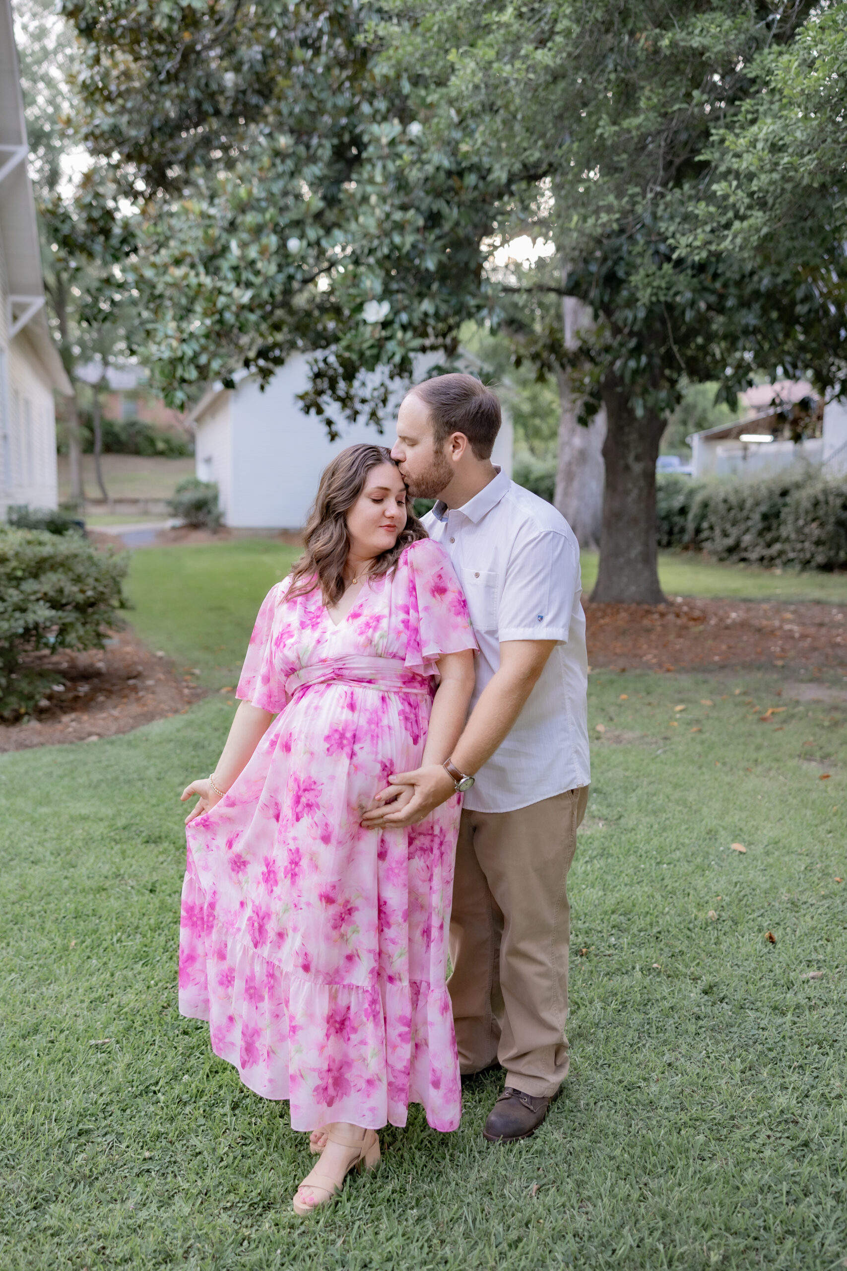 Maternity Picture taken in Clinton, MS by Taylor Coleman Photography