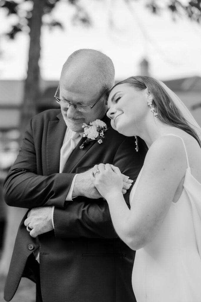 bride and father at destination wedding in Nashville