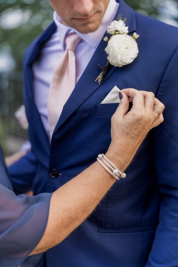bride and groom at destination wedding in Nashville